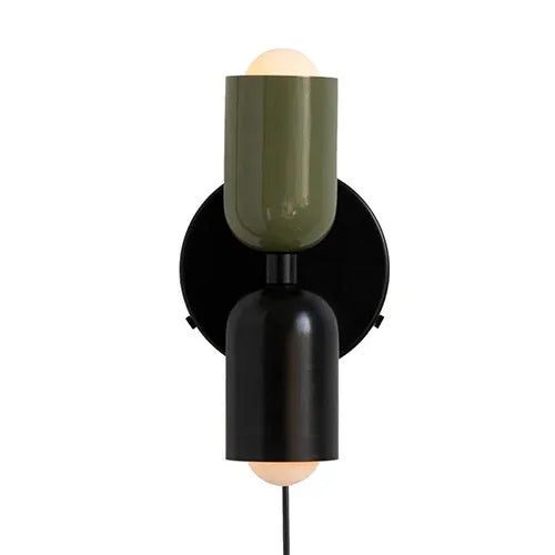 Moderne Doppelkopf Wandleuchte aus Eisen