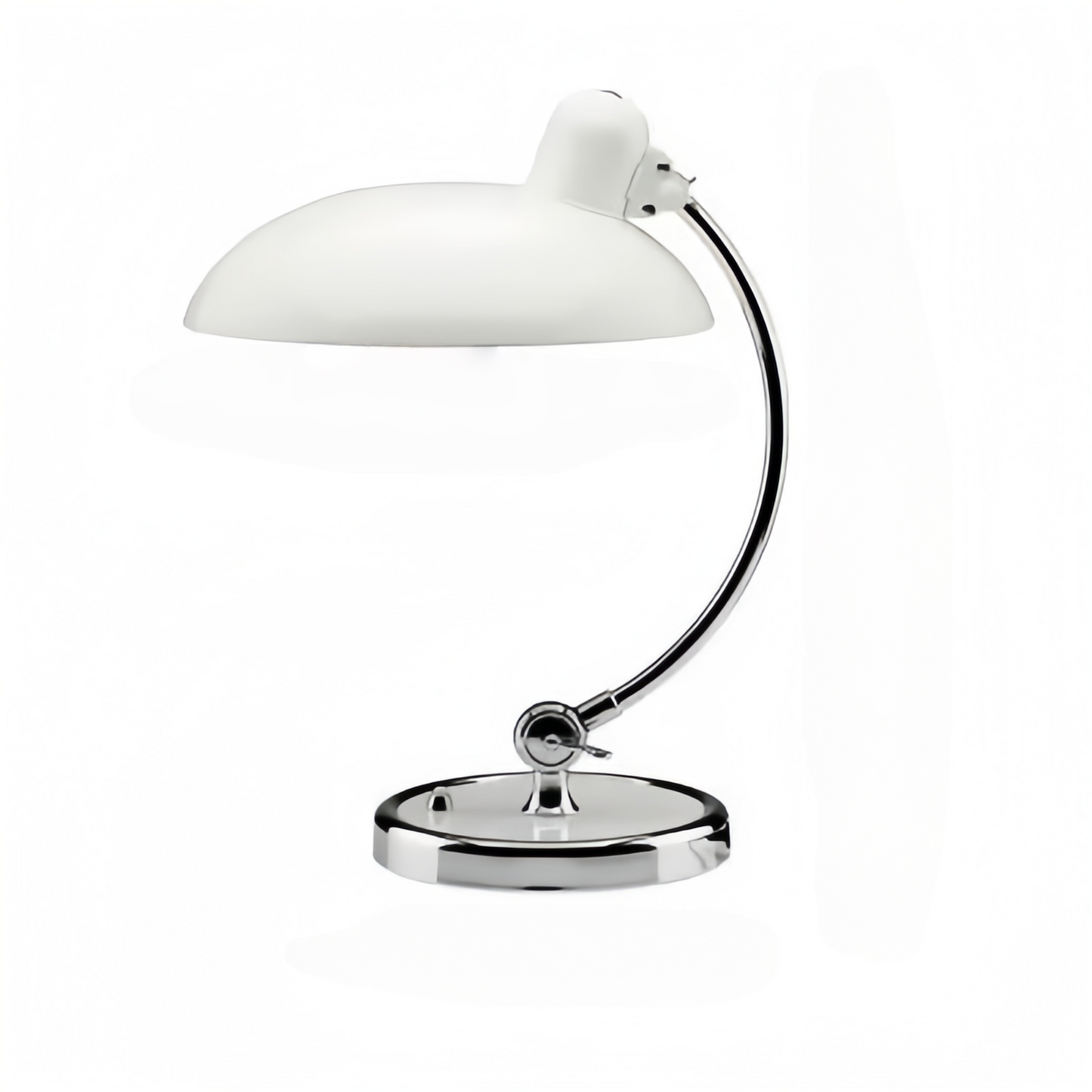 Moderne LED Tischlampe aus Metall Verchromt
