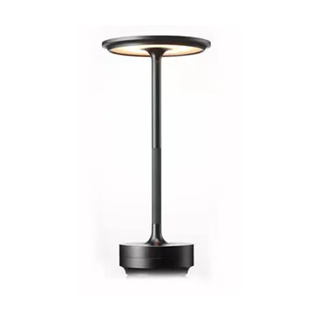 Minimalistische LED Tischlampe aus Aluminium