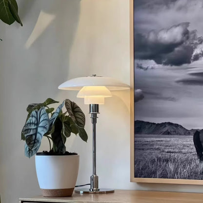 Moderne Tischlampe aus Glas