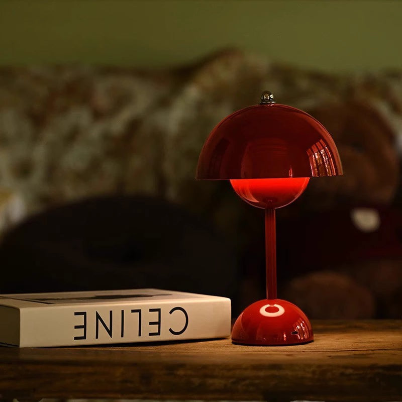 LED Tischlampe aus Legierung im Pilzdesign