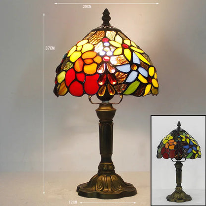 Tiffany Style LED Tischlampe aus Glas und Harz mit Buntglas Schirm